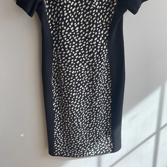 TORY BURCH Gemma Pony Dot Sweater Dress
Merino Wool XL Stretch Dot Ribbed Black - Picture 3 of 10